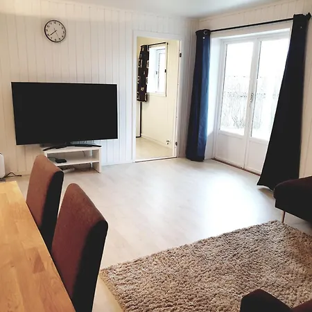 Spacious 2 Bedroom In Arendal. 아파트 아렌달