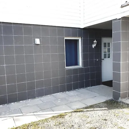 Spacious 2 Bedroom In Arendal. Appartement *