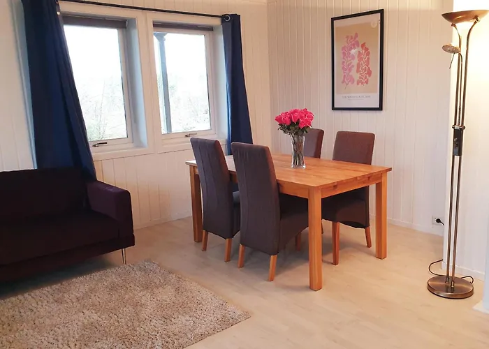 Spacious 2 Bedroom In Arendal. * 阿伦达尔