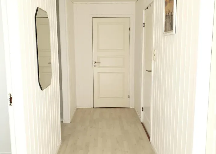 Spacious 2 Bedroom In Arendal. 公寓 *